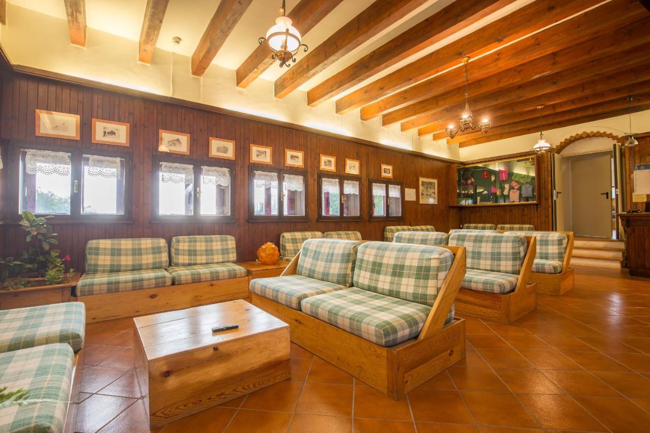 טרמינילו Hotel La Piccola Baita מראה חיצוני תמונה